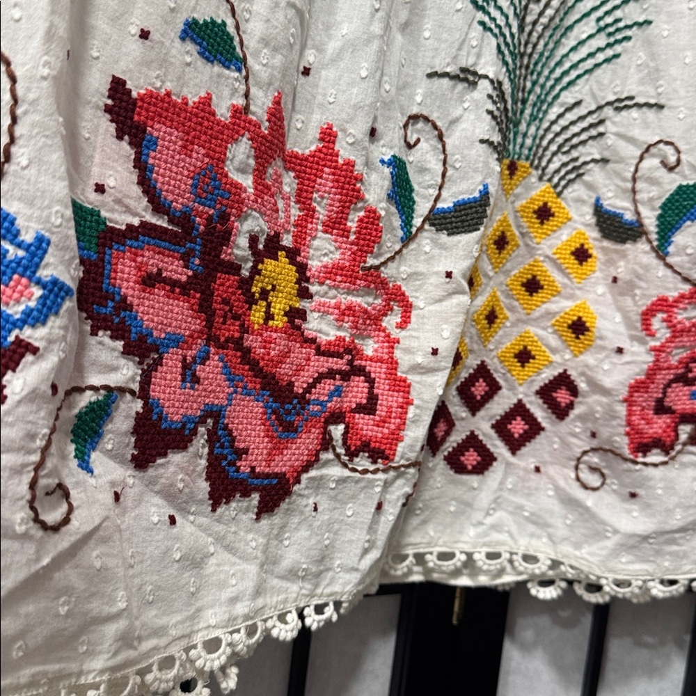 🌴Farm Rio Macaw 🦜 Cross Stitch Embroidered maxi midi Dress Off-White Size M NWT - Picture 9 of 12